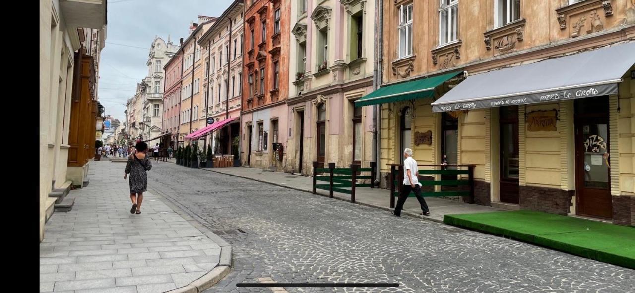 Вірменська 8 Lviv Ngoại thất bức ảnh